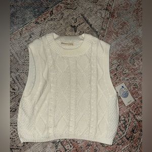 Cream sweater tank NWT